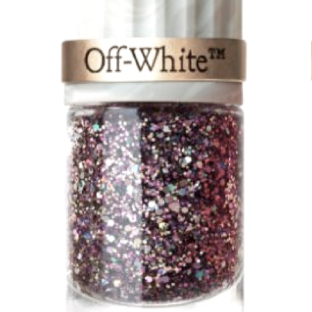 Off-white nail colour